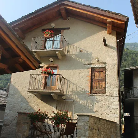Farm stay La Maison Des Vignerons D'hotes *