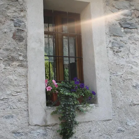 La Maison Des Vignerons D'hotes Lantgård Donnaz