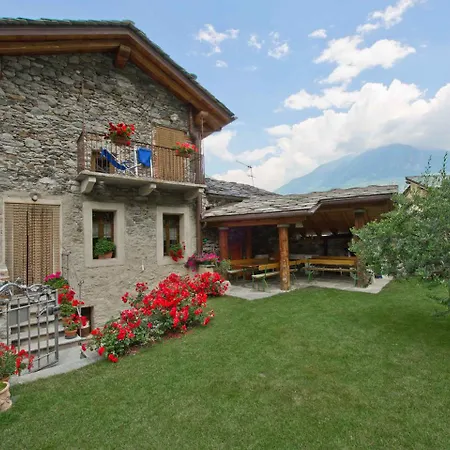 La Maison Des Vignerons D'hotes * Donnaz