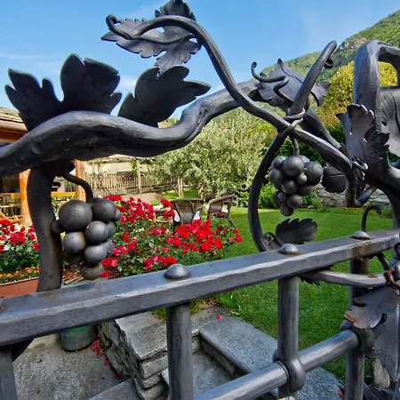 La Maison Des Vignerons D'hotes Lantgård Donnaz