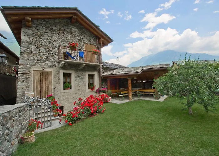 La Maison Des Vignerons D'hotes * Donnaz