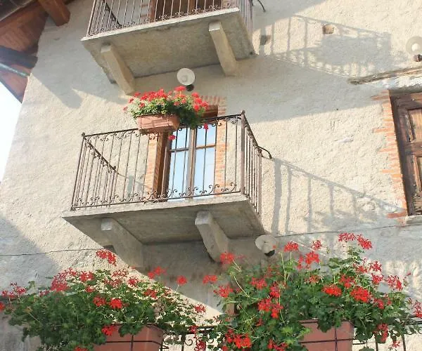 La Maison Des Vignerons D'hotes * Donnaz